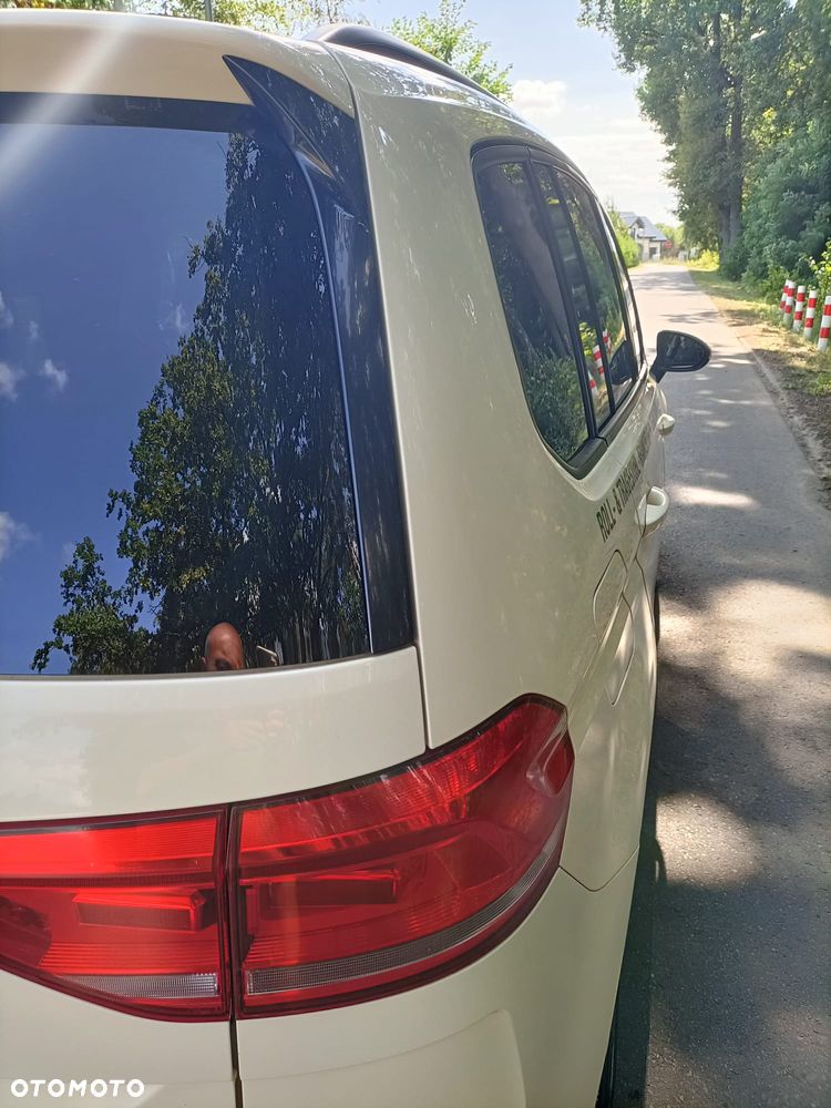 Volkswagen Touran - 8