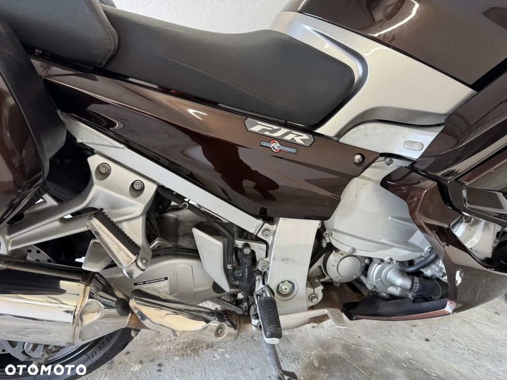Yamaha FJR - 6