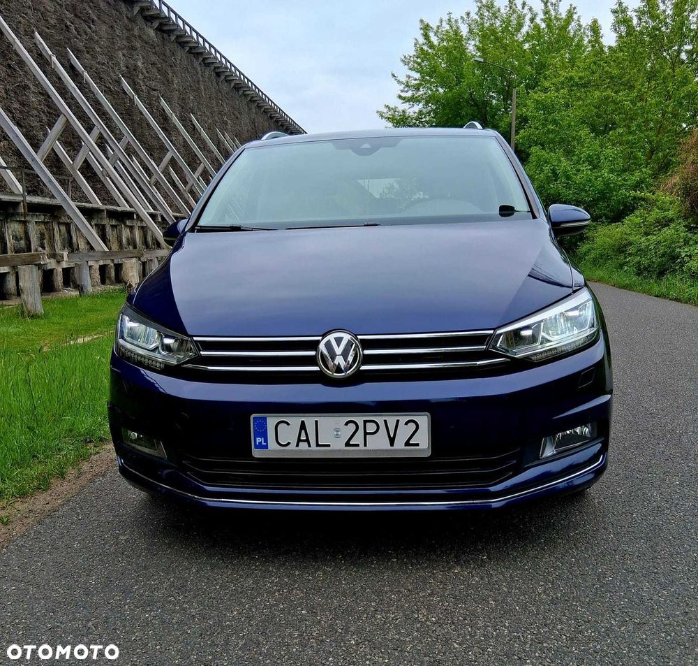 Volkswagen Touran - 4