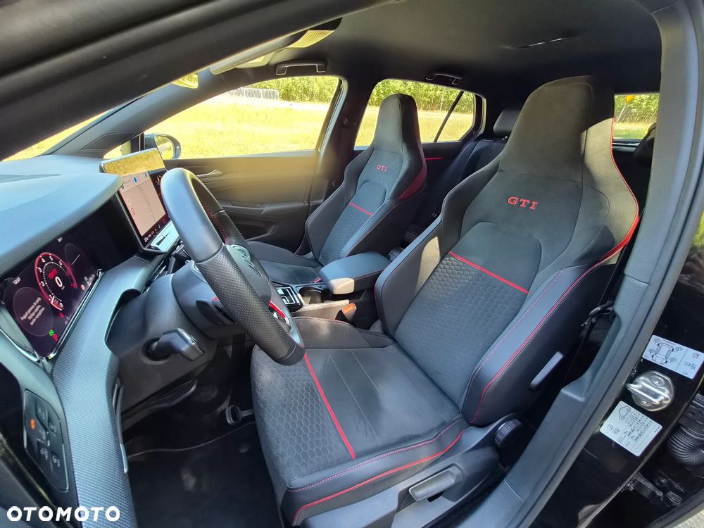 Volkswagen Golf - 12