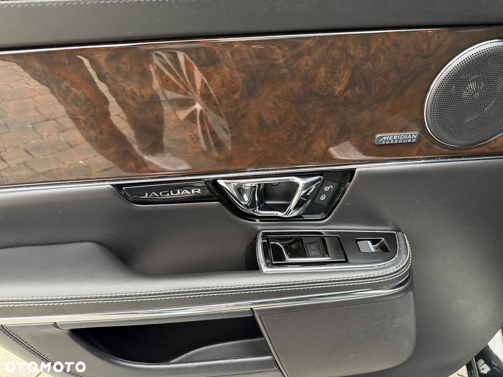 Jaguar XJ 3.0 V6 Kompressor AWD Langversion Portfolio - 24