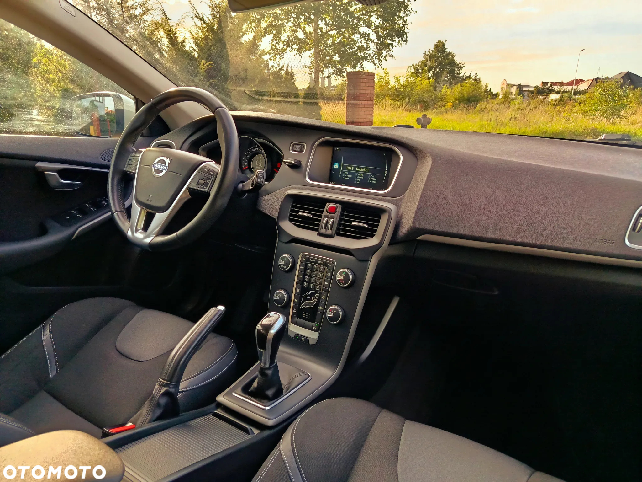 Volvo V40 D2 Momentum - 9