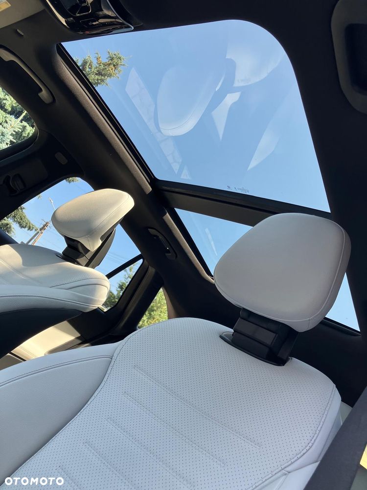 Mercedes-Benz GLC 300 4Matic 9G-TRONIC AMG Line - 12