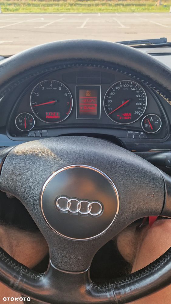 Audi A4 Limousine - 6