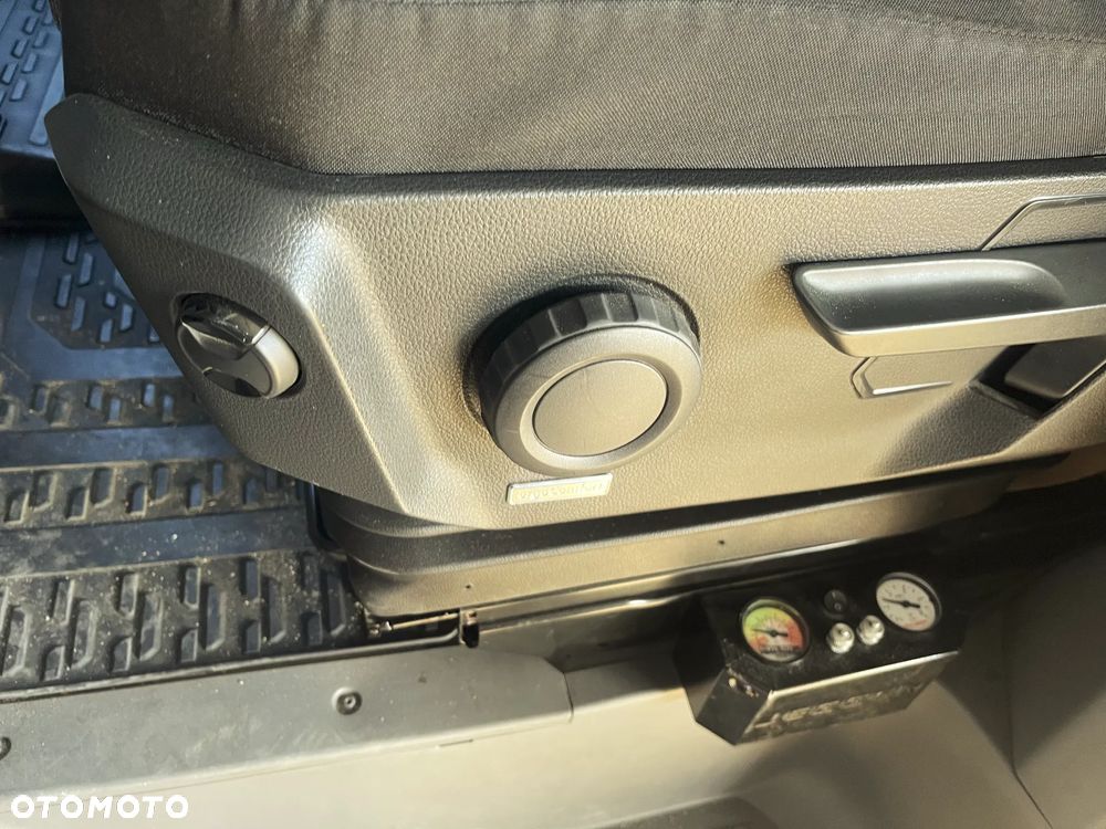 Volkswagen Crafter - 11