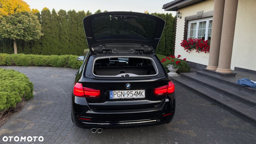 BMW Seria 3 320d Sport Line - 12