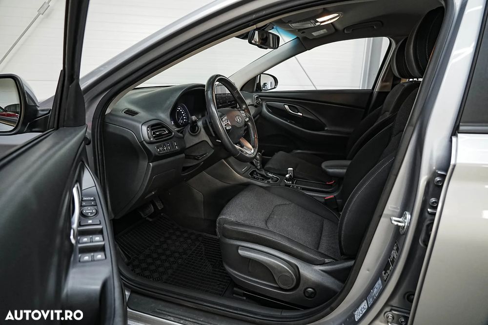 Hyundai i30 1.6 CRDI DCT Select - 18