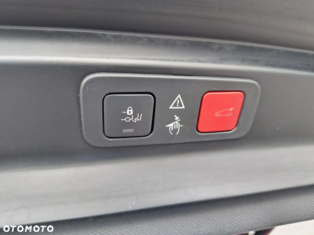 Peugeot 5008 - 19