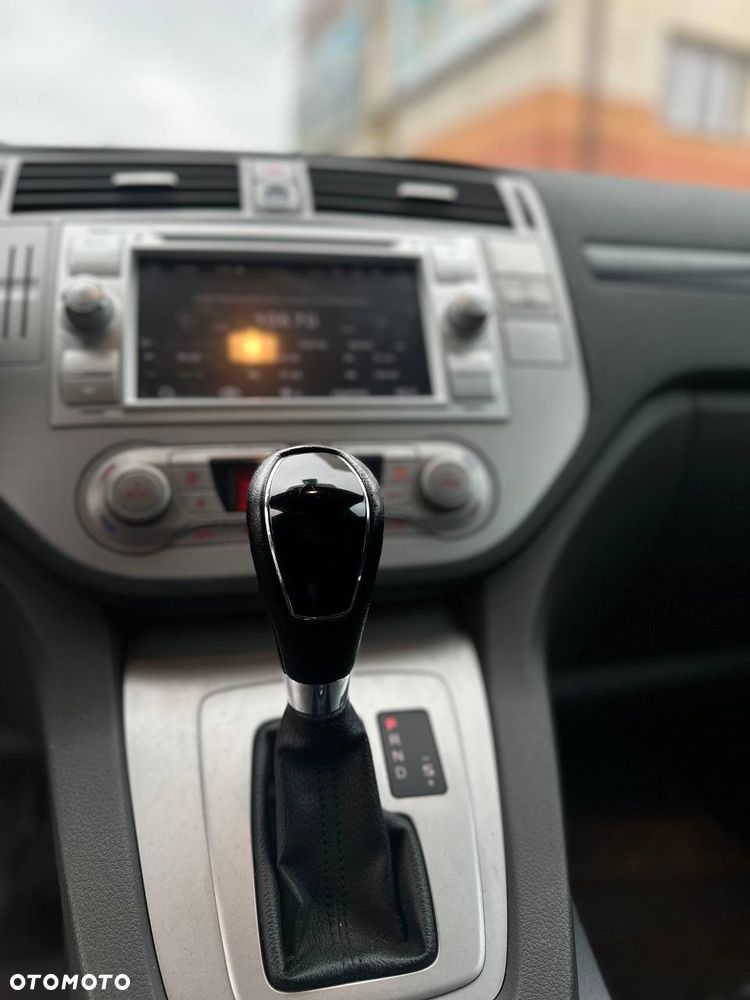 Ford Kuga 2.0 TDCi 4x4 Titanium - 17