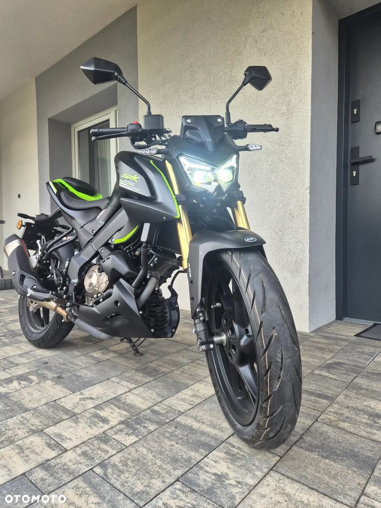 QJMOTOR SRK 125R - 8