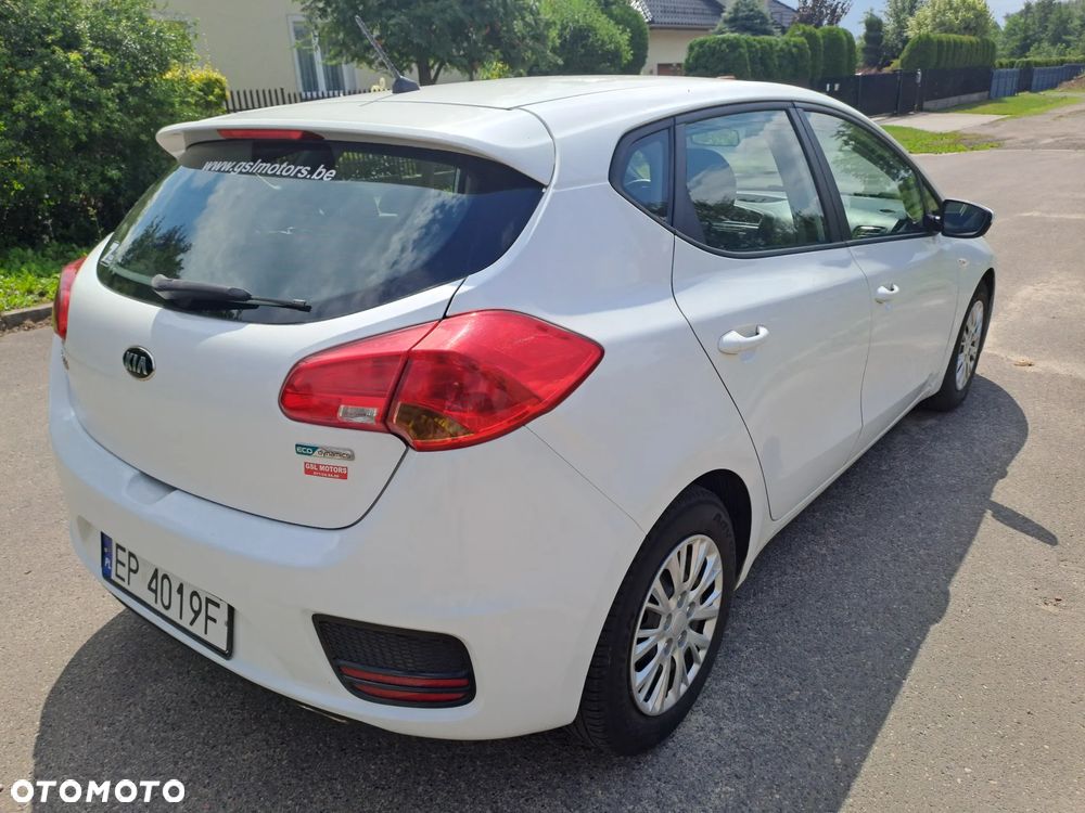 Kia Ceed - 4