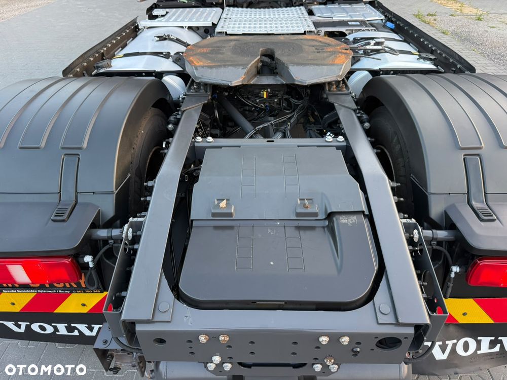 Volvo FH500/EURO6//METALIK/FULL LED/NAVI/KLIMA.POSTOJOWA/SPROWADZONY - 11