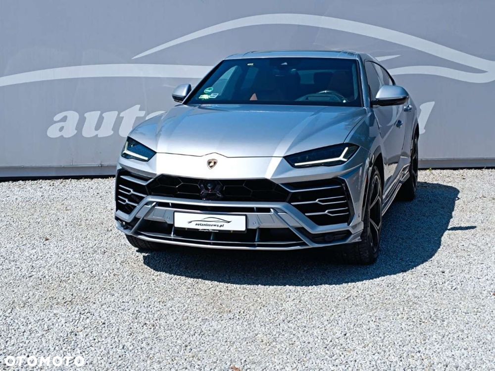 Lamborghini Urus - 12