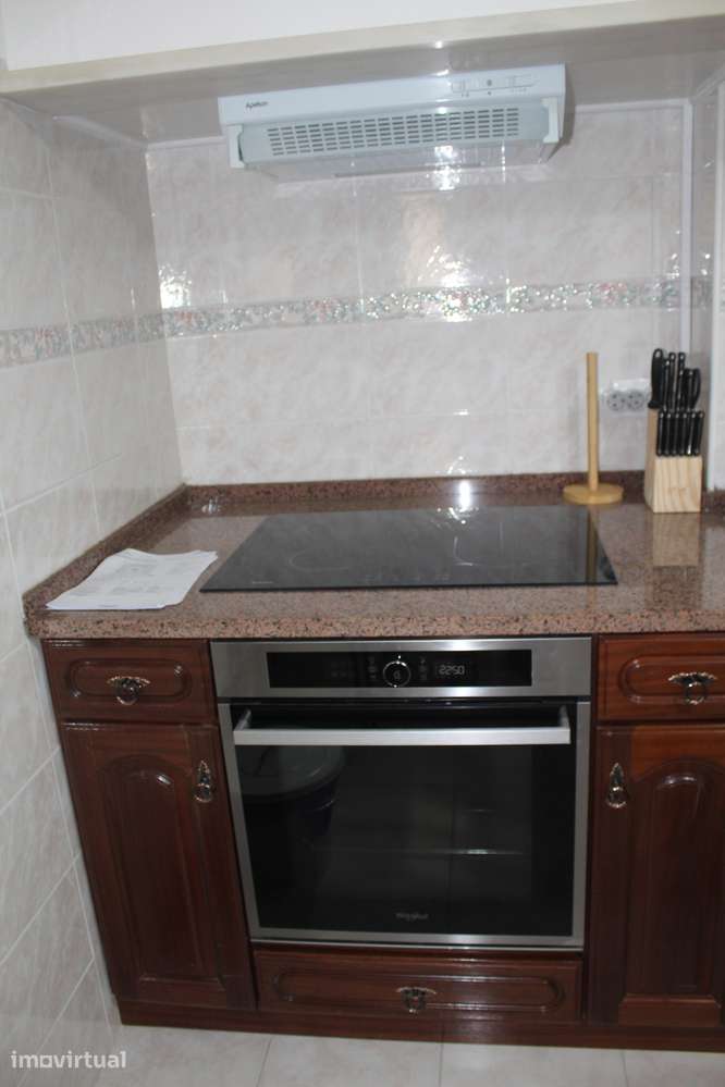 Quarto individual mobiliado em Arranhó com internet - Grande imagem: 3/8
