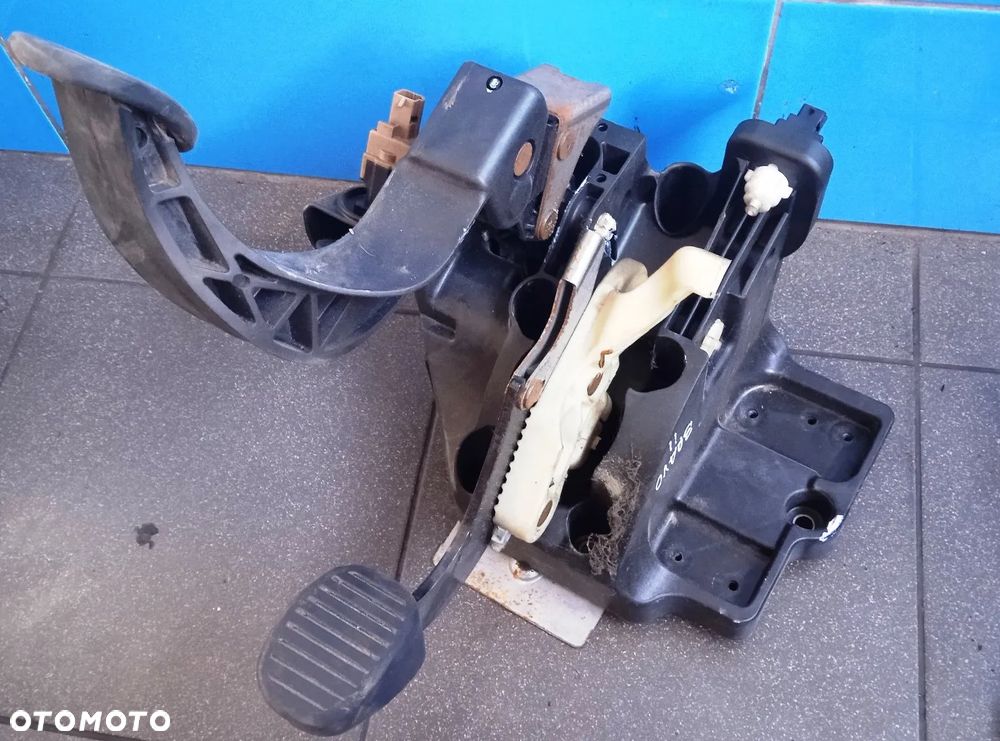 Pedały gaz hamulec sprzęgło Fiat Bravo II 517856400 51778201 - 6