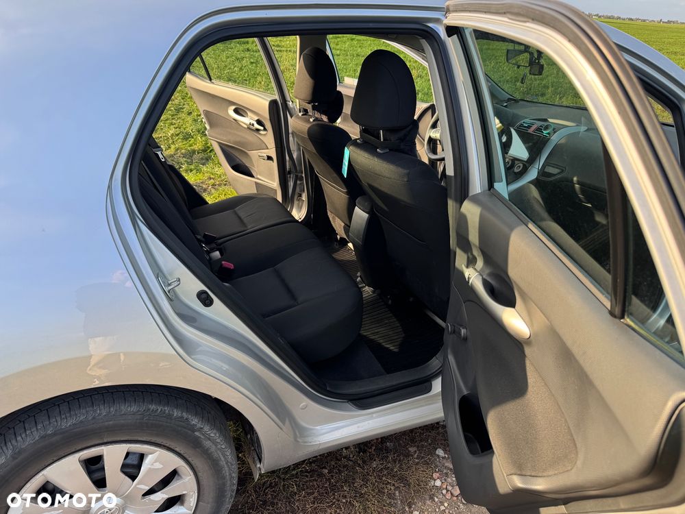 Toyota Auris - 10