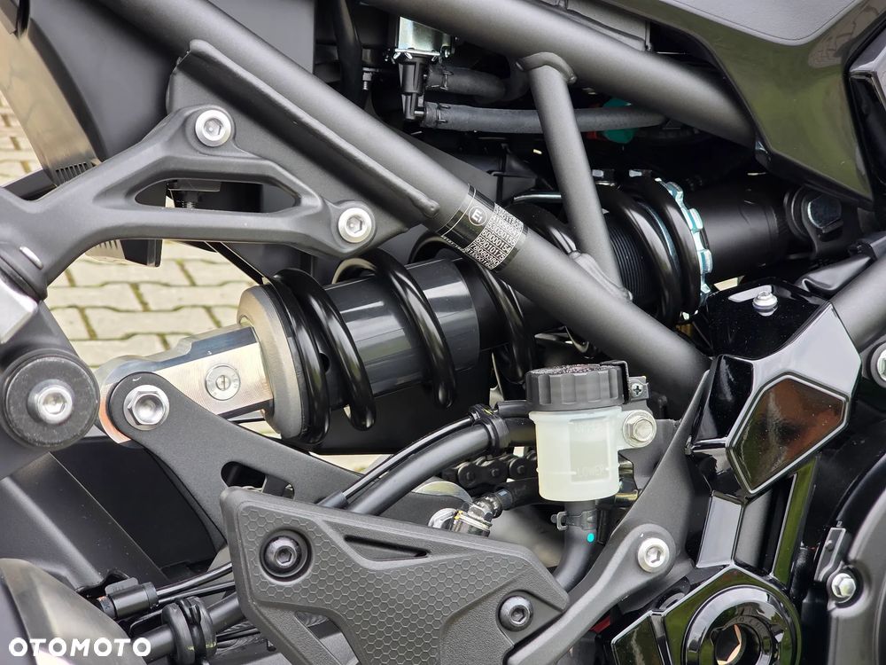 Kawasaki Z 900 - 12