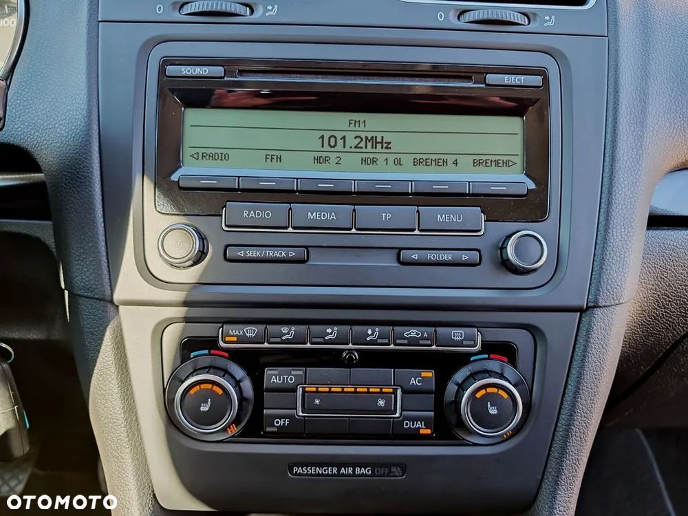 Volkswagen Golf 2.0 TDI SCR Comfortline - 26