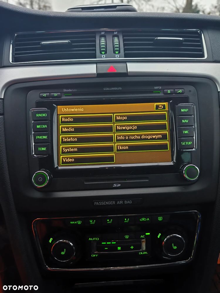 Skoda Superb 2.0 TDI DSG Exclusive - 8