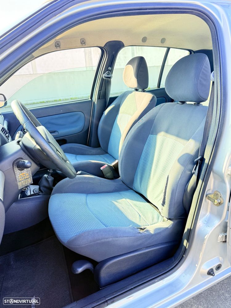 Renault Clio 1.2 16V Authentique - 10