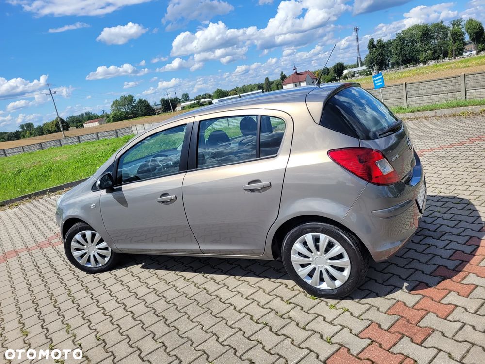 Opel Corsa 1.2 16V Cosmo - 36