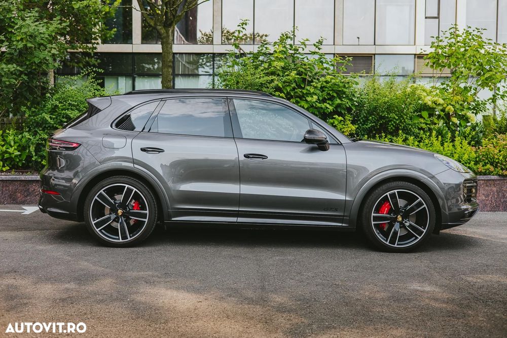 Porsche Cayenne - 7