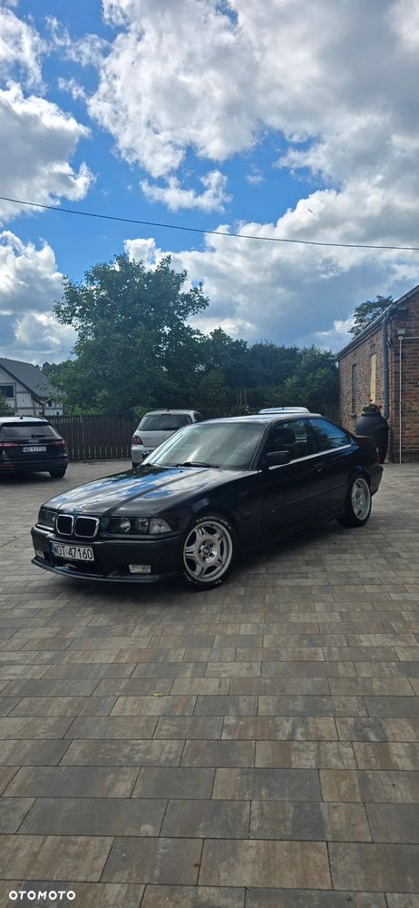 BMW Seria 3 328i - 1