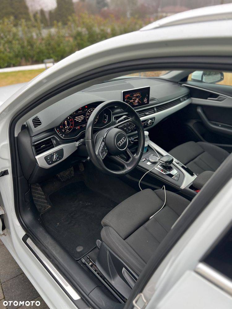 Audi A4 Avant 2.0 TFSI ultra S tronic - 9