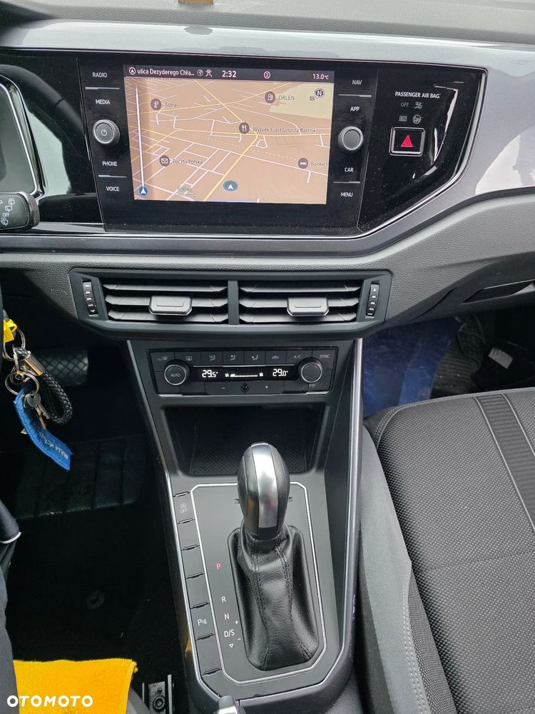 Volkswagen Polo 1.0 TSI R-Line DSG - 25