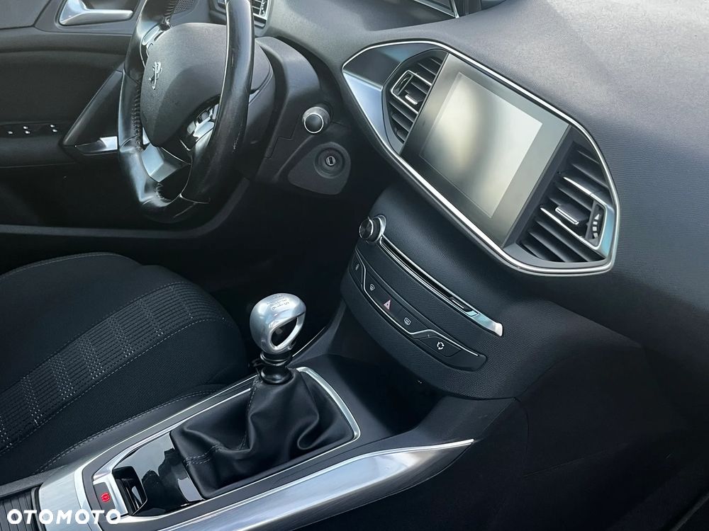 Peugeot 308 BlueHDi FAP 130 Stop & Start Allure Pack - 22