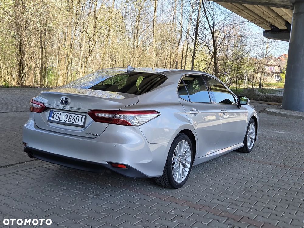 Toyota Camry 2.5 Hybrid Executive CVT - 3