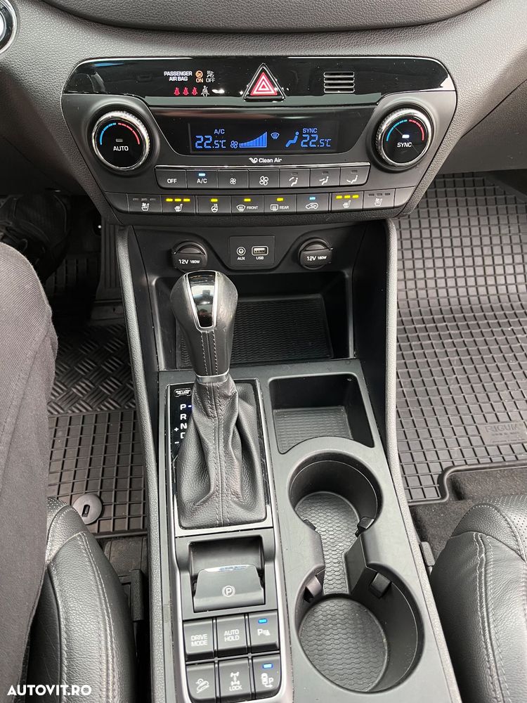 Hyundai Tucson 2.0 CRDI 4WD Automatik Premium - 7