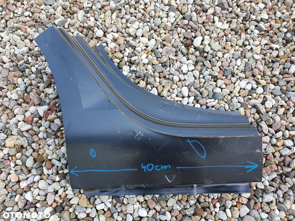 Próg poszycie prawe Audi A4 B9 8W5 8W9  rok 15-19