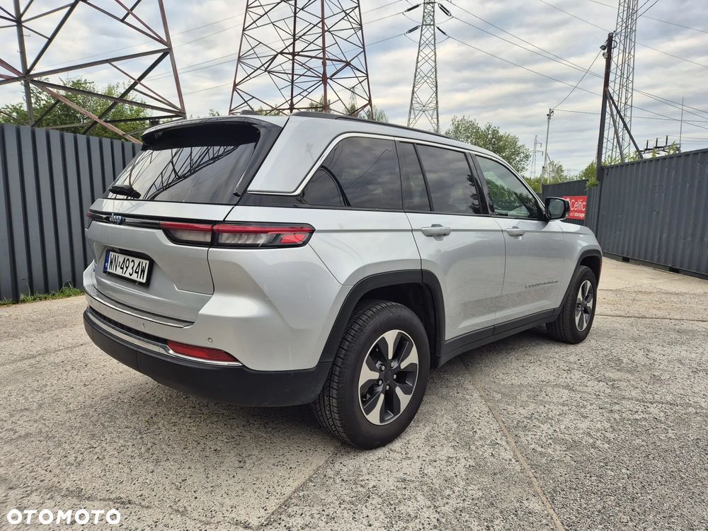 Jeep Grand Cherokee - 8