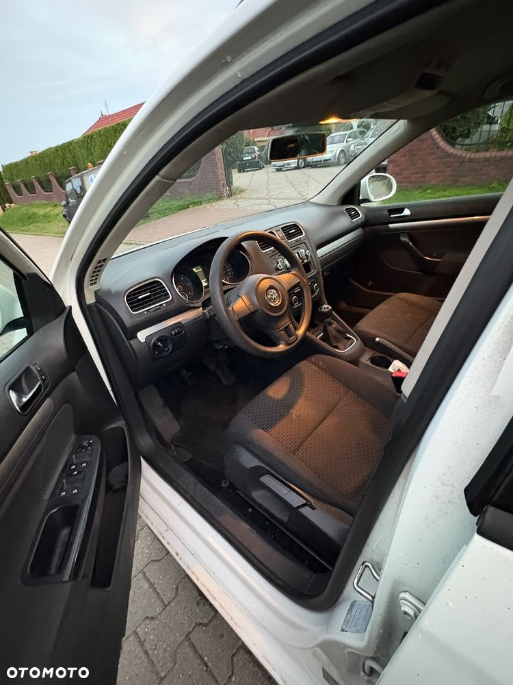 Volkswagen Golf - 14
