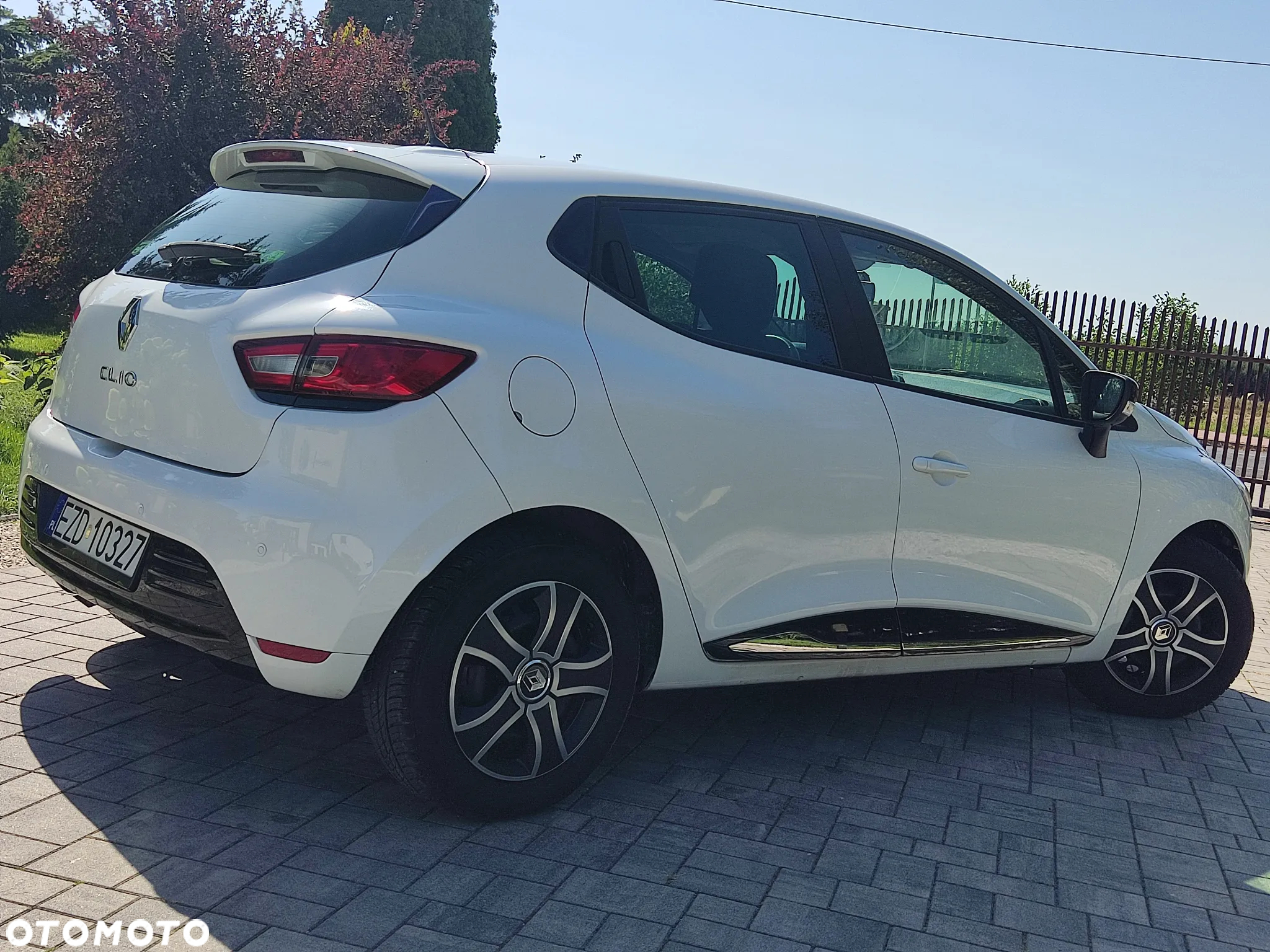 Renault Clio 1.2 16V Limited EU6 - 4