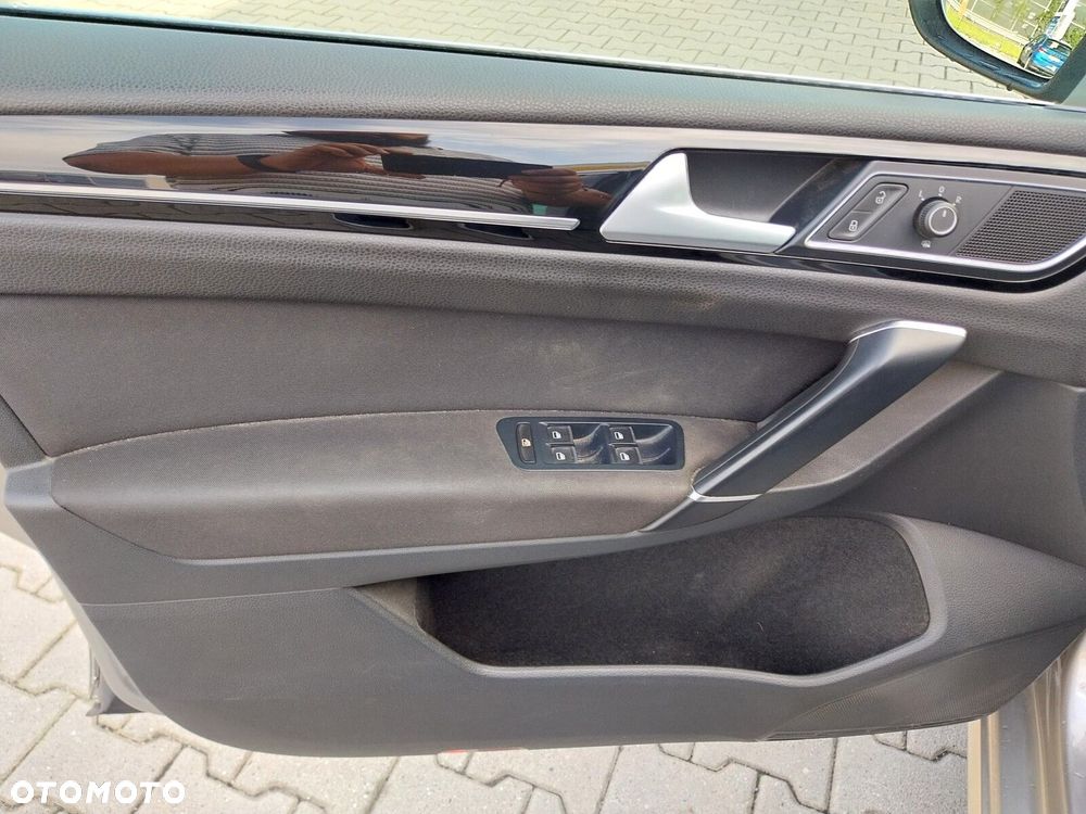Volkswagen Golf Sportsvan SV 1.4 TSI BMT Highline - 13