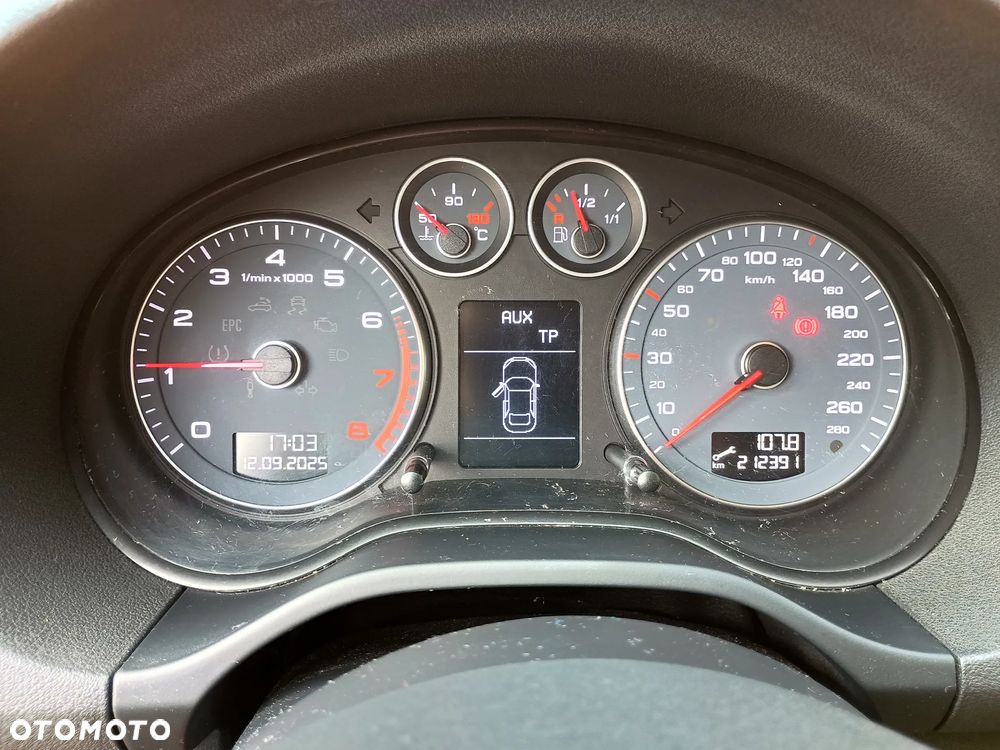 Audi A3 1.6 Limited Edition - 7