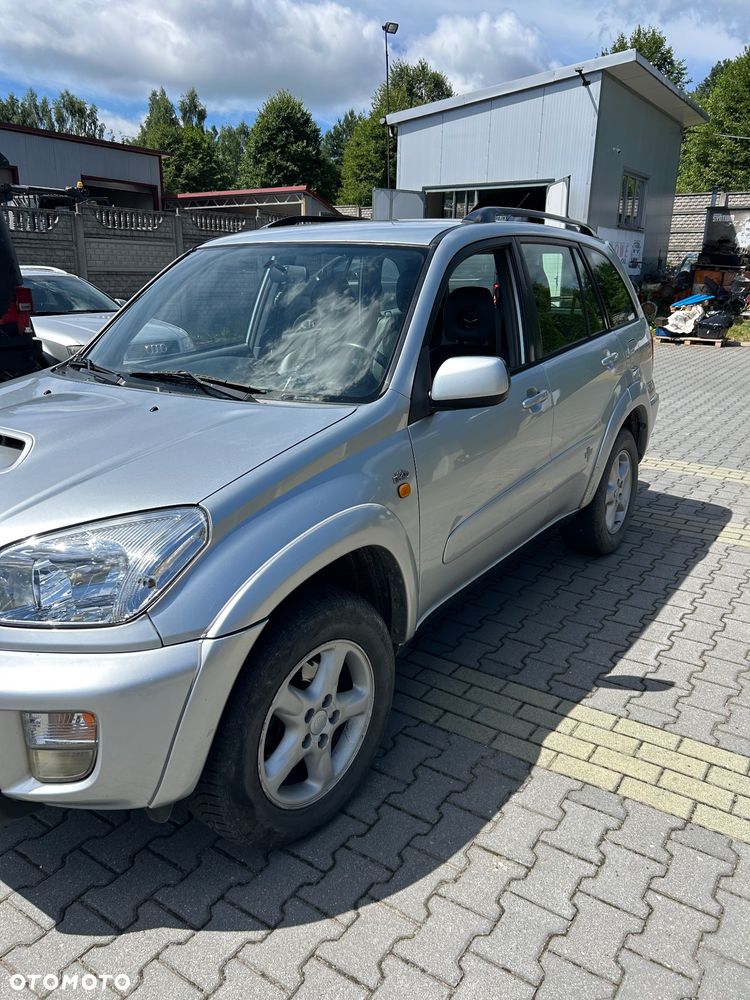 Toyota RAV4 2.0 D-4D 4x4 - 4