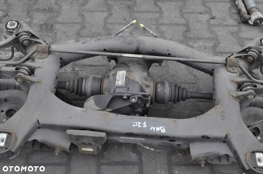 BMW F20 F21 2.0D ZAWIESZENIE BELKA TYŁ + PÓŁOSIE + MOST 7605587 2.93 - 2