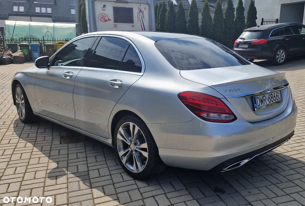 Mercedes-Benz Klasa C 300 7G-TRONIC - 12