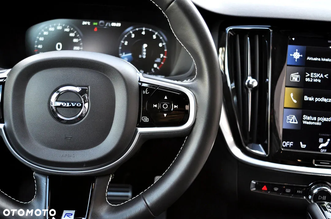 Volvo S60 T5 AWD R-Design - 29