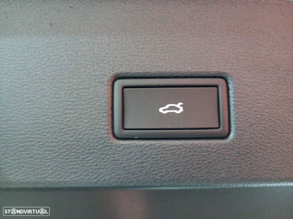 VW T-Roc 1.5 TSI R-Line DSG - 25