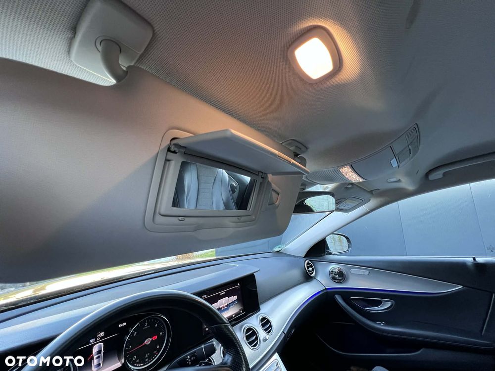 Mercedes-Benz Klasa E - 29