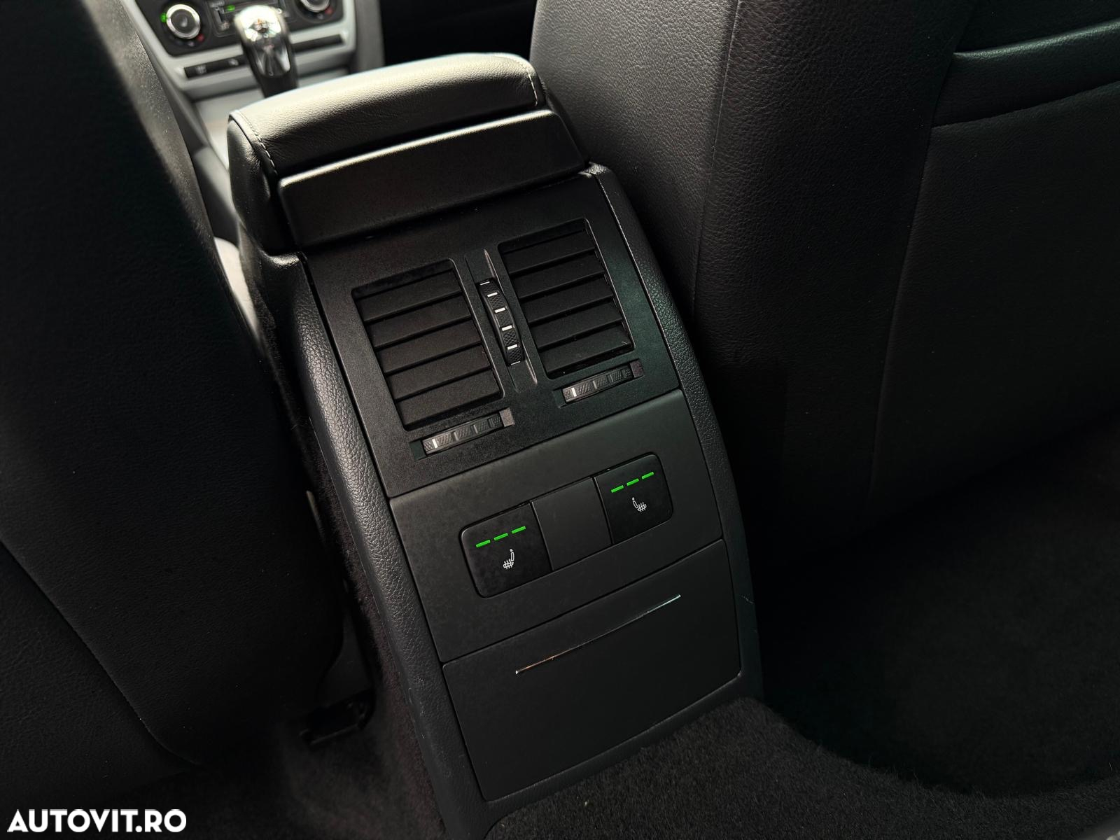 Skoda Octavia 2.0 FSI Turbo RS - 22