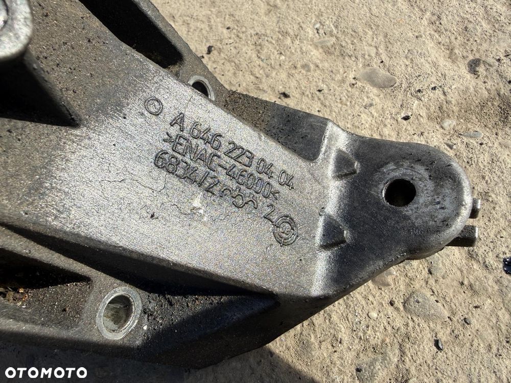 Łapa mocowanie silnika Mercedes Sprinter W906 2.2 CDI A6462230404 OE - 3