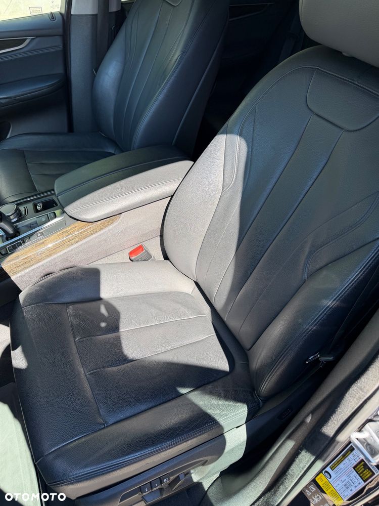 BMW X5 xDrive35i - 7