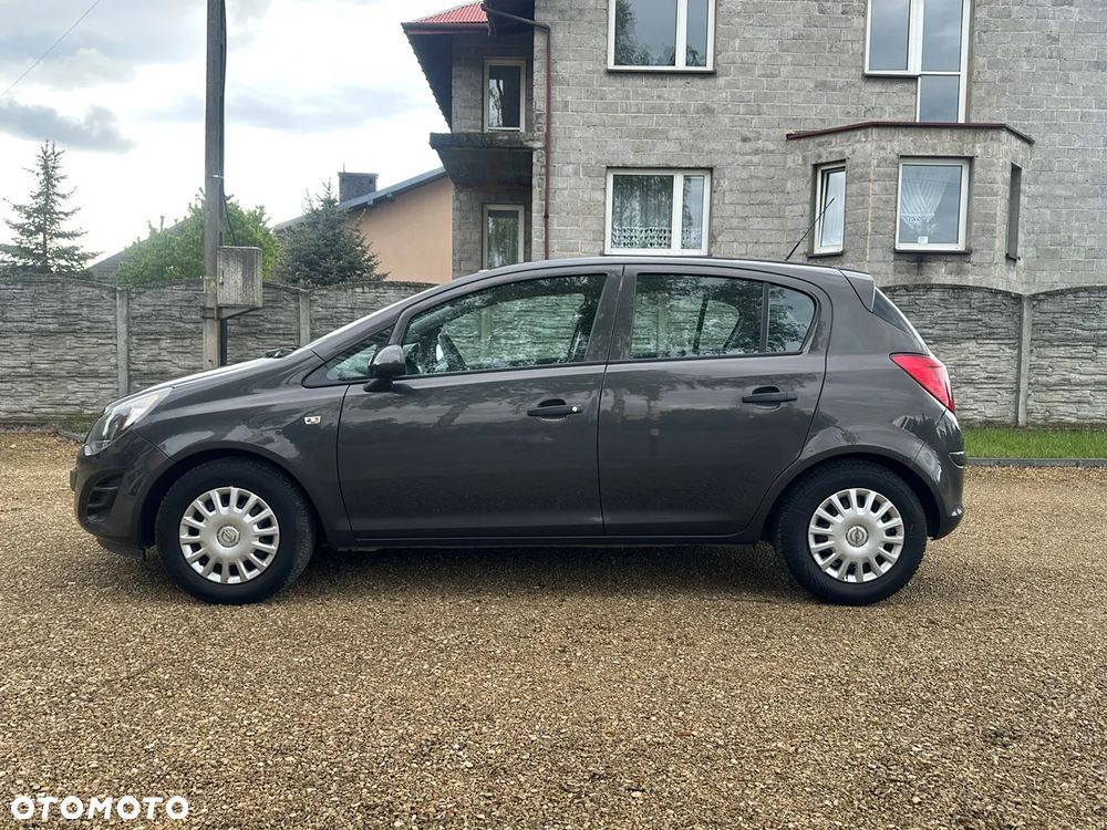 Opel Corsa 1.2 16V Essentia - 2