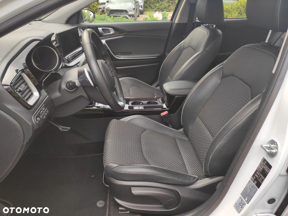 Kia XCeed - 20