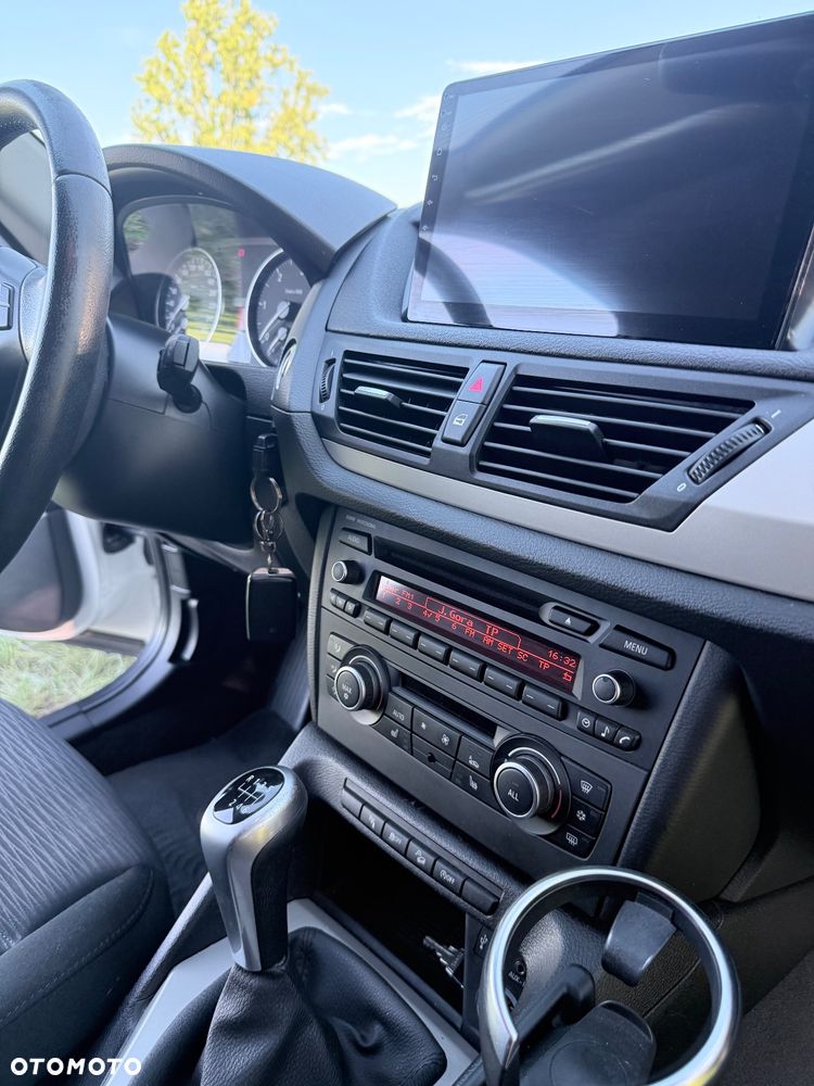 BMW X1 xDrive18d - 11